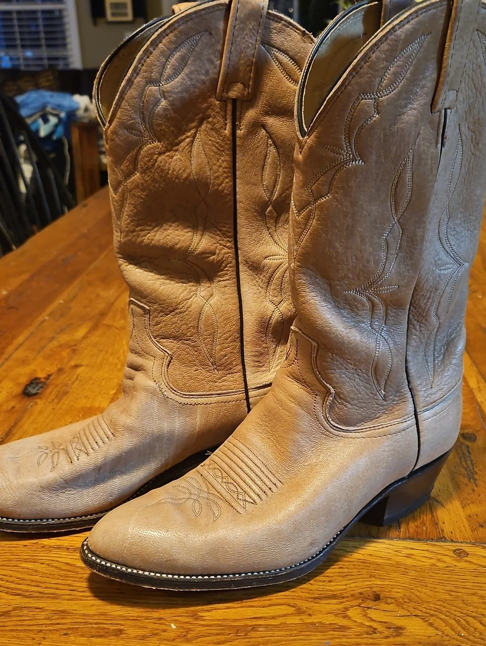 Mens Tan Leather Western Cowboy Boots - Classic Stitch Detail